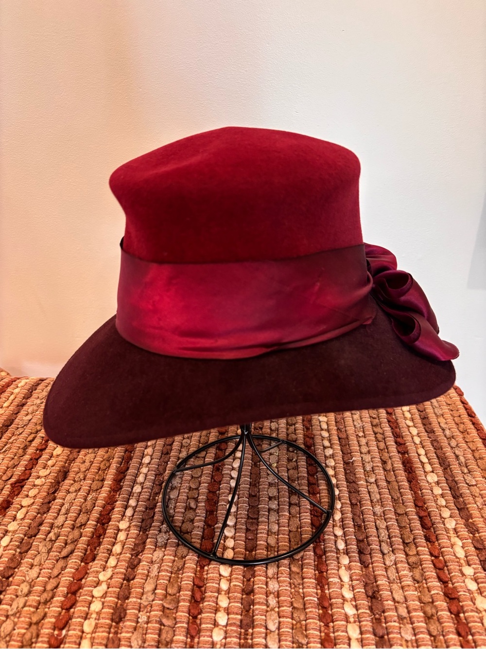 Louise Green Wool Felt Wide Brim Hat Burgundy Colorblock Satin Statement Derby - Picture 6 of 11